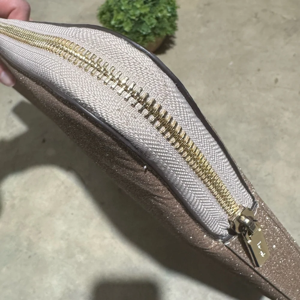 Kate Spade Rose Gold Glitter Sparkle Zipper Laptop Case Bag Holiday Festive Glam